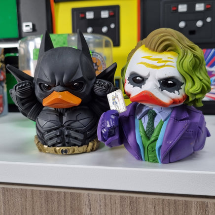 Set 2 Figure Anatra Tubbz Batman e Joker Dc Comics The Dark Knight Boxed Edition