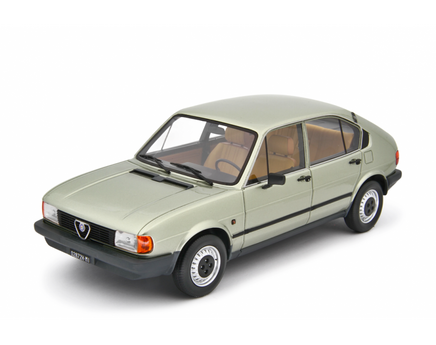 Modellino Alfa Romeo AlfaSud 1.2 1/18 Verde Laudaracing