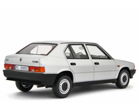 Modellino Alfa Romeo 33 1.3S Edizione 1985 Grigio 1/18 Limited Laudoracing