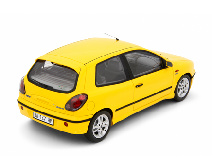 Modellino Fiat Bravo HGT 1995 Gialla 1/18 Limited Laudoracing