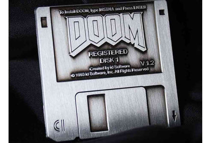Spilla Videogame Doom Floppy Disk Pin Badge Limited Edition