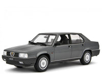 Modellino Alfa Romeo 90 2.5 Iniezione Quadrifoglio Oro 1985 1/18