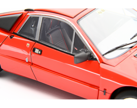 Modellino Lancia 037 Rally Stradale 1982 1/18 Laudaracing