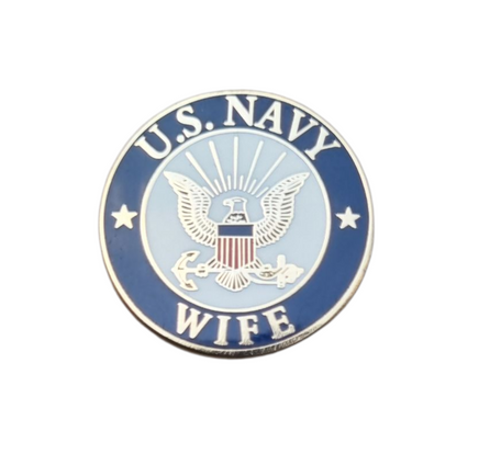 Spilla in metallo smaltato US Navy Wife Marina Militare USA