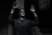 Action Figure Universal Monsters Frankenstein 90° Anniversario